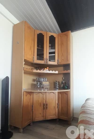 corner cabinet / خزانة زاوية