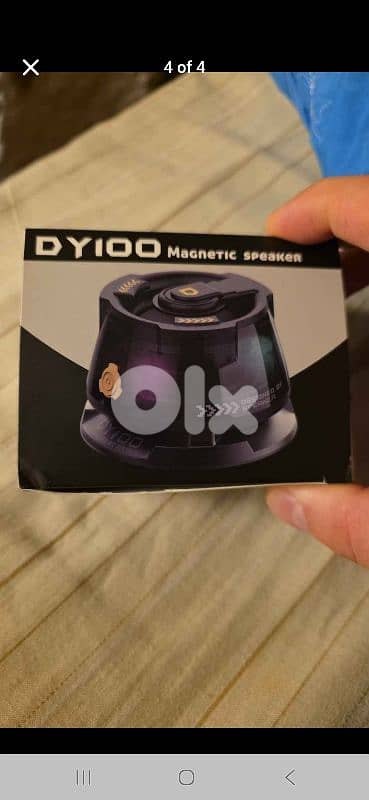 2 magnetic  speakers