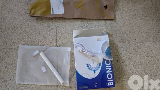 Mini clinical teeth whitening kit