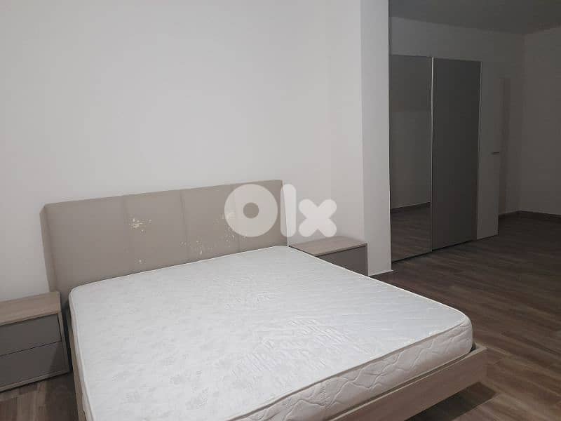 Full Bedroom 8 items 3