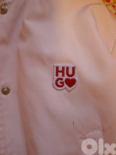HUGO BOSS جاكيت ٨ سنين