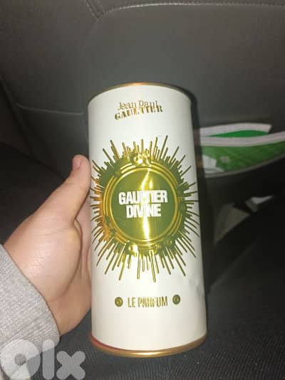 jpg divine Le paffume