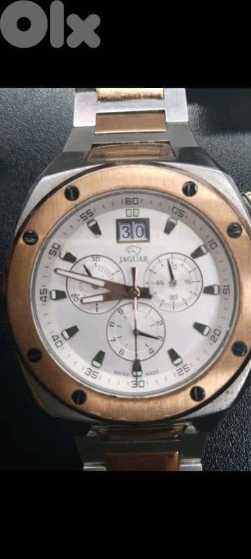 ساعة سويسرية