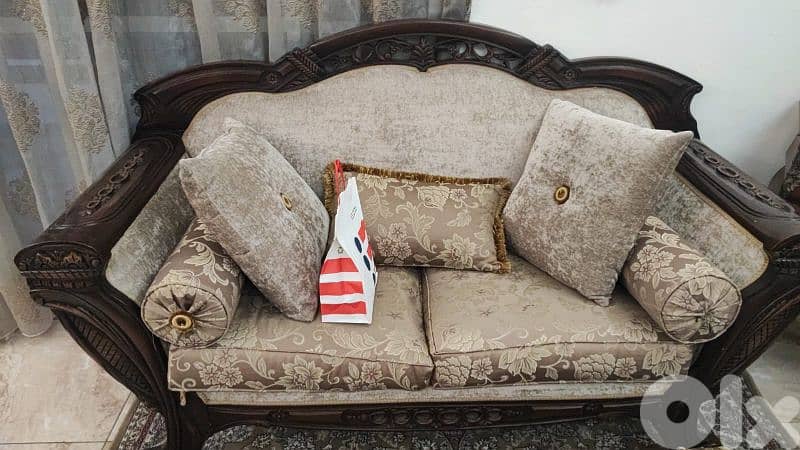 Salon plus Dining room plus Living Room 8