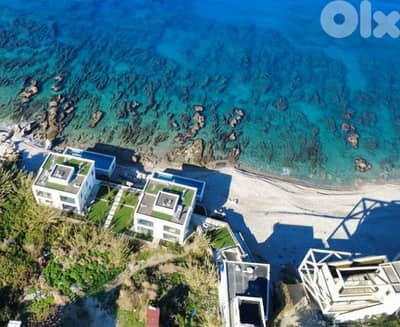 Land on the Beach أرض على شاطيء البحر