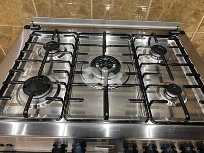 غاز وفرن ٥ عيون للبيع