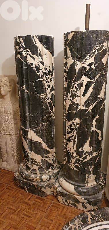 Marble columns Huge 1