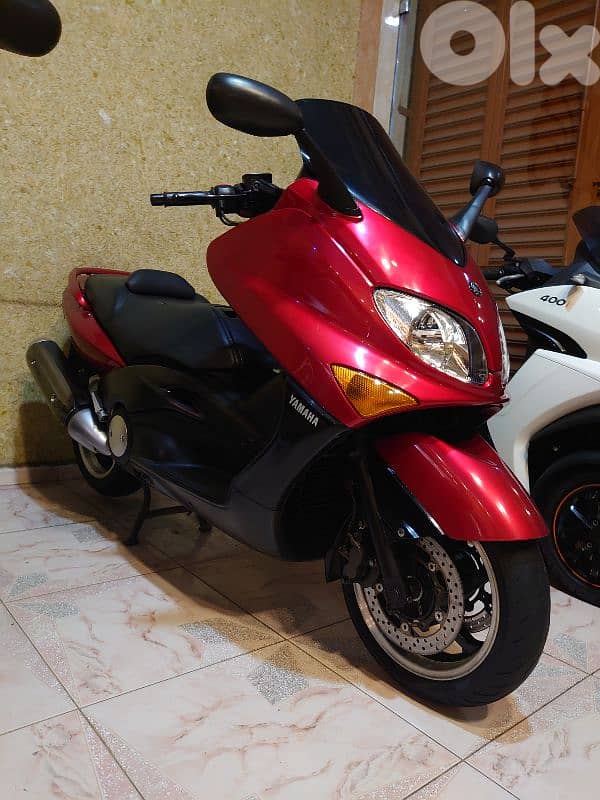 tmax Yamaha 1