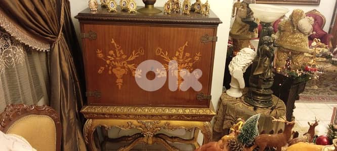 عفش انتيك للبيع ١٩٠٠ دولار تجار دون ازعاج