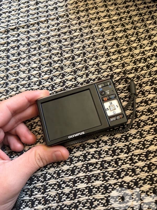 olympus fe-5020 12 MP camera 3