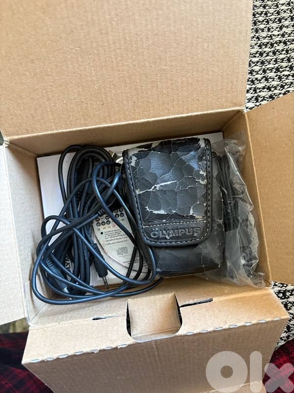 olympus fe-5020 12 MP camera 4