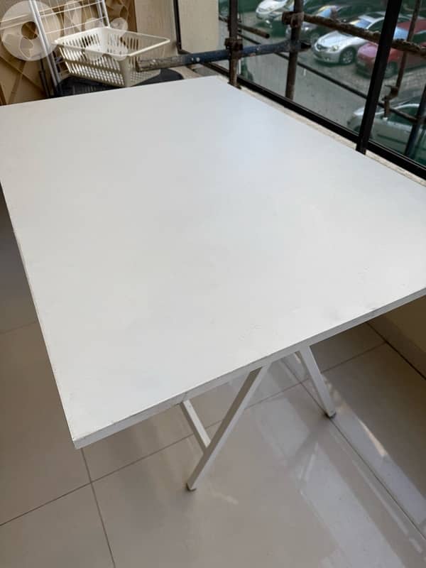 Adjustable Table 1