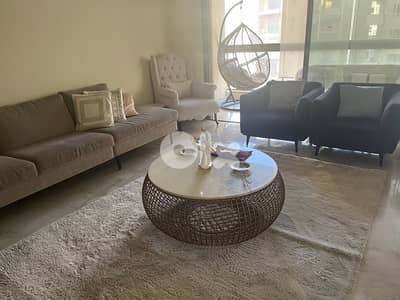 Full Salon with  a center table