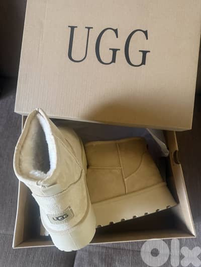 Ugg 38 new