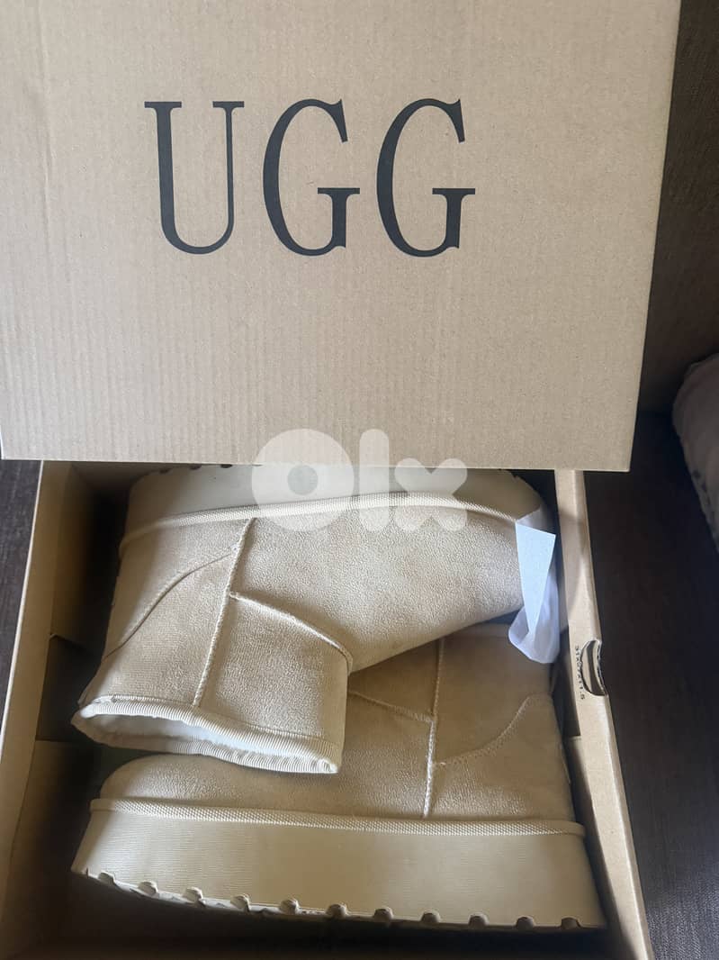Ugg 38 new 1