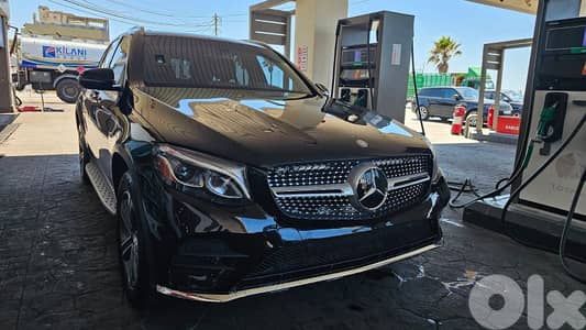 Mercedes GLC 300-4matic Clean Carfax
