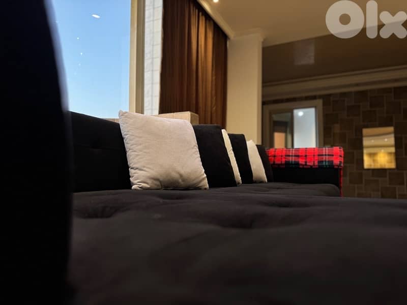 Custom-Made Luxury Black King-Size L-Shape Sofa | Like New 1