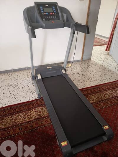 ماكينة مشي ممتازة