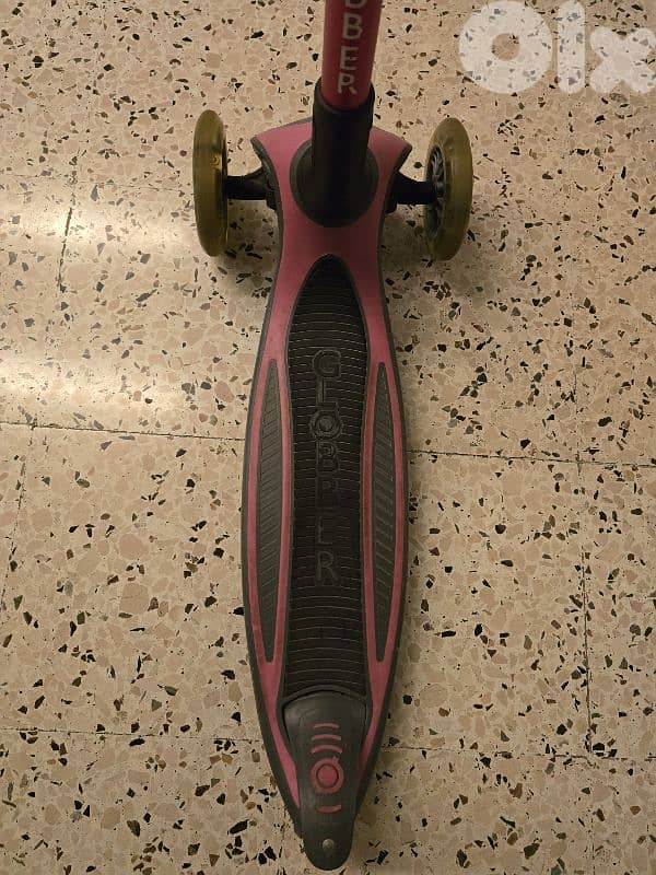 Globber Master Lights 3-wheel light-up Pink Scooter- foldable - l 5