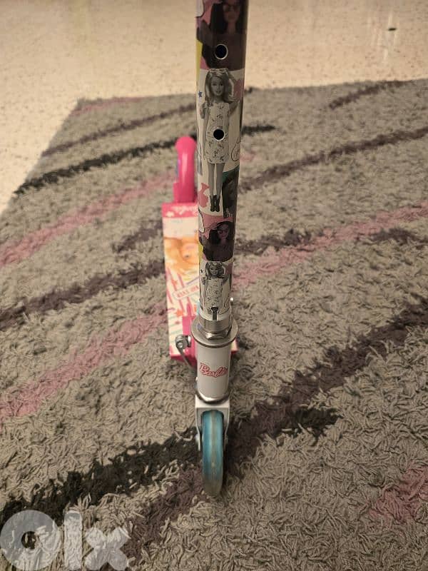 Mondo Barbie scooter pink 2 wheels, foldable, like new 4