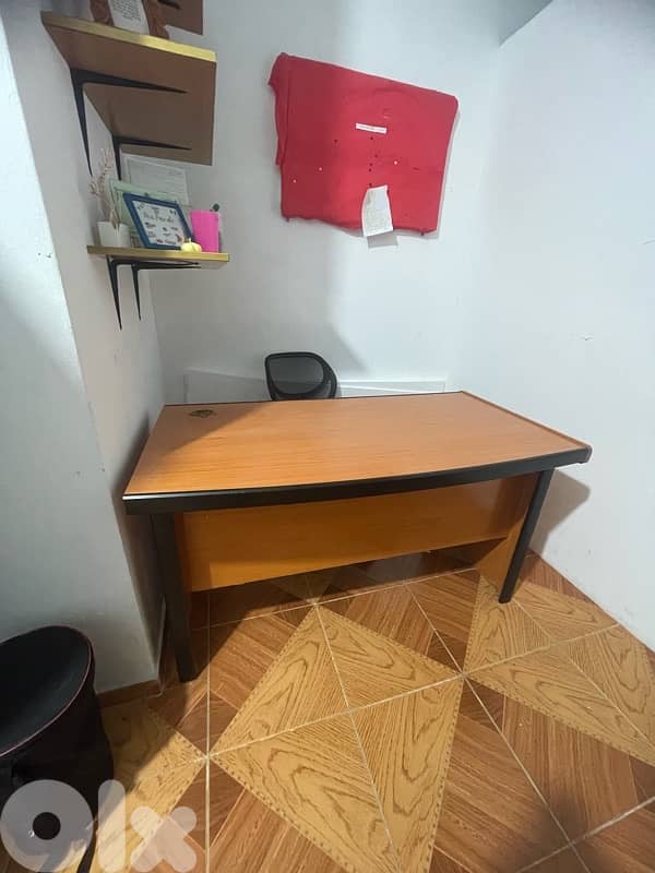 office desk 1