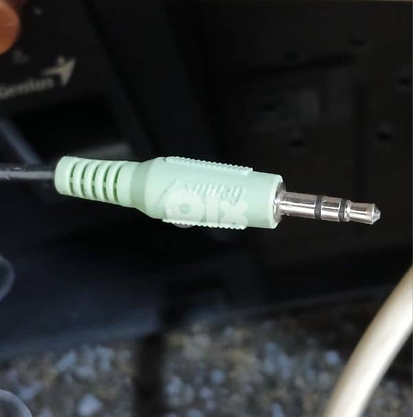 Genius surround system Subwoofer + two speakers for tv/phone/computer 3