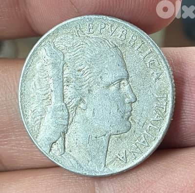 عملة قديمة ٥ لير إيطالي سنة ١٩٤٩
