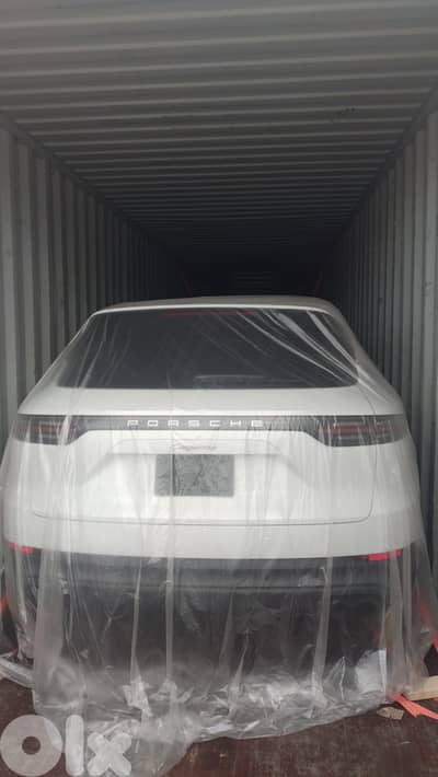 Porsche Cayenne 2019. Clean title. Carfax available. No accidents. New