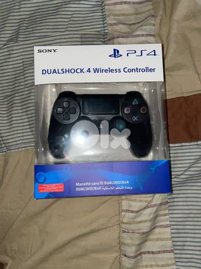 brand new ps4 controller need to be sold quick!!