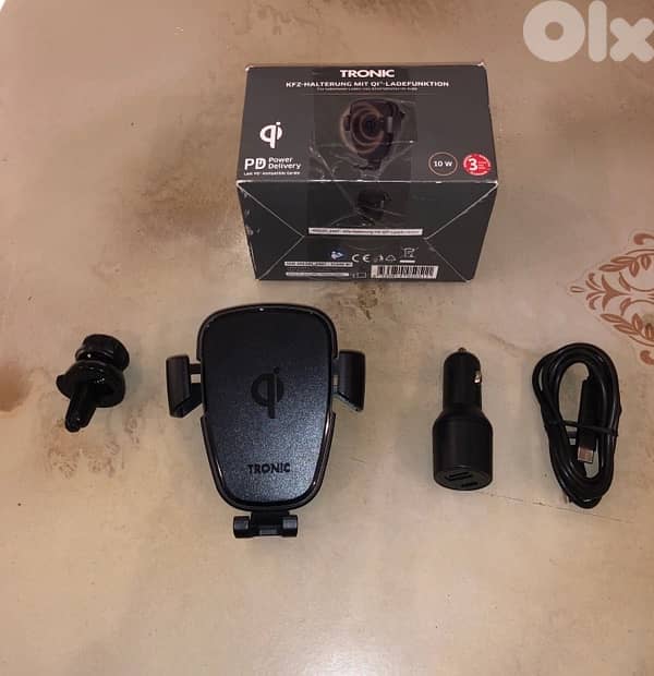 wireless charging car phone holder with all accessories 2