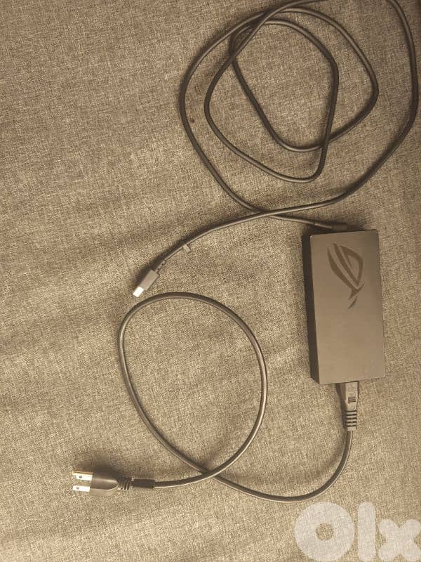 Asus ROG zephyrus g14 (rtx 4060 /Ryzen 9 8945h) 6