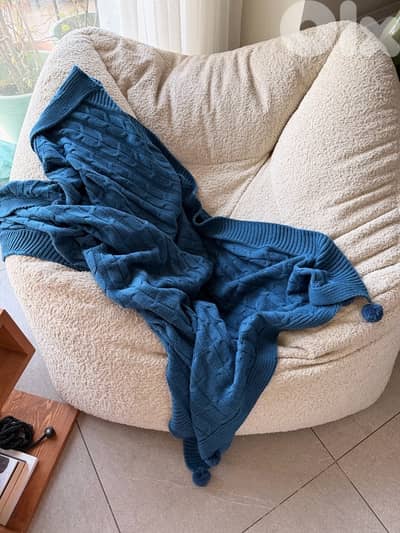 blue throw blanket