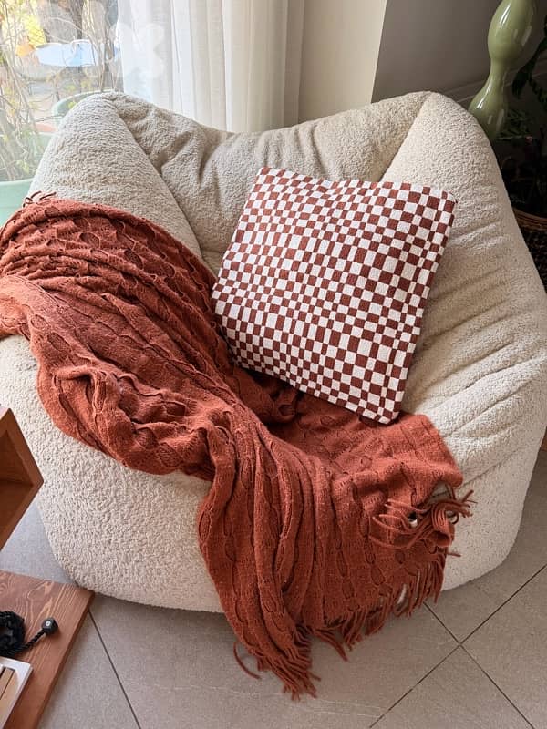 checkered pattern Cushion 1