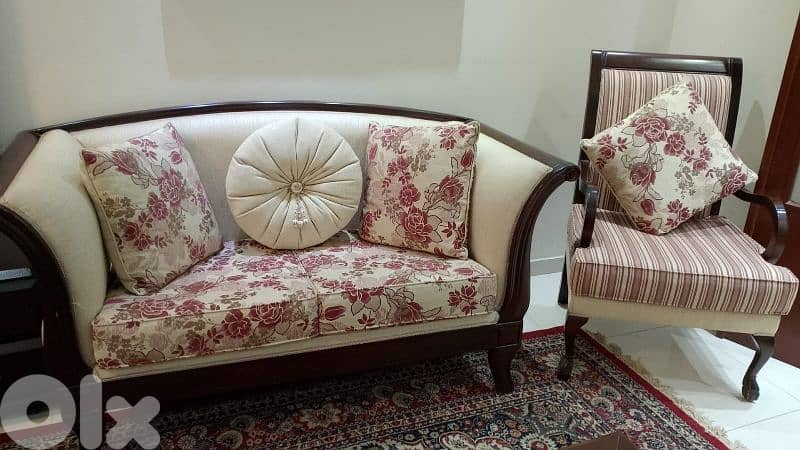 living room beige & bordeau + tv unit + table 7