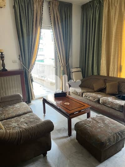 شقة مفروشة للأجار بيروت٥غرف مع غرفة خادمة الوتوات شارع الظريف قرب بربر