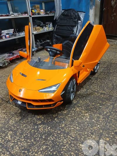 سيارة كهربائية ولادية بحالة ممتازو