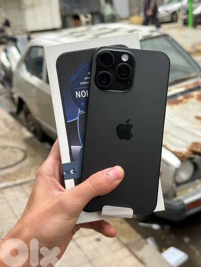 iphone 16 jdid   Cycle count 56  Battery 100%  Water proof  680$