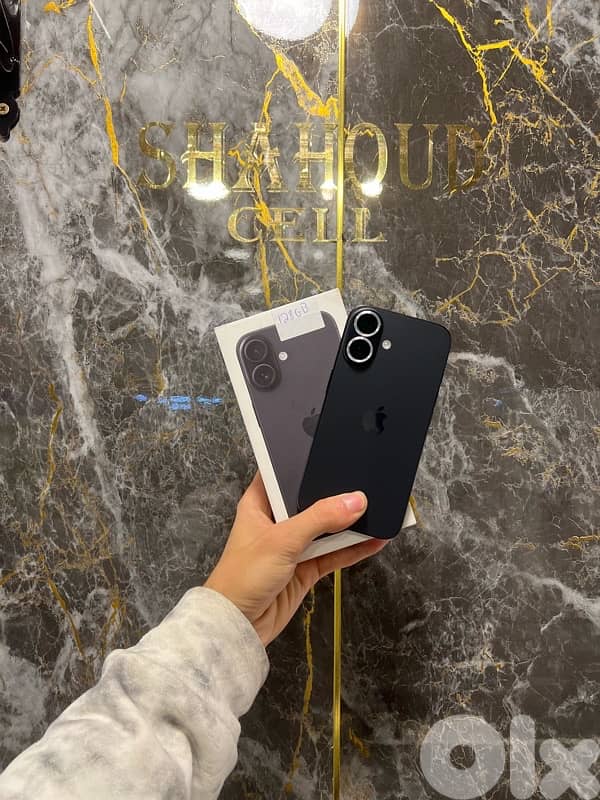 iphone 16 jdid   Cycle count 56  Battery 100%  Water proof  680$ 1