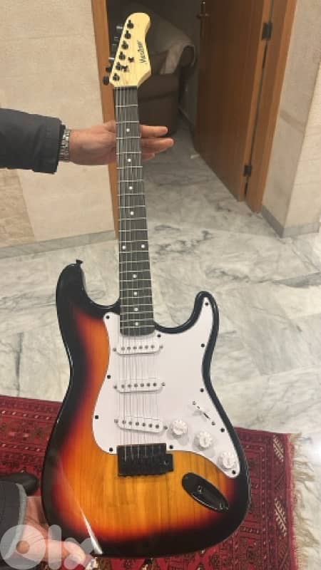 Guitar +amplifier+accessories 1