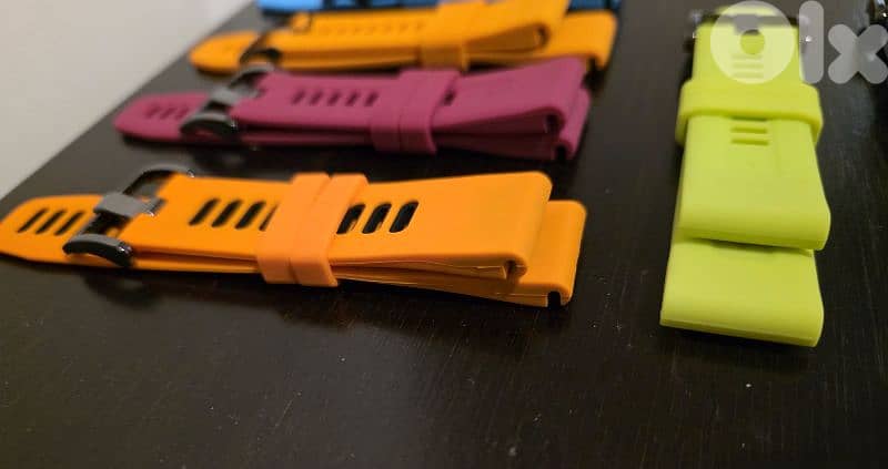 Garmin Fenix 26/22mm QuickFit Straps. 1
