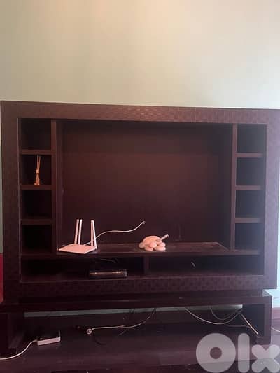 فيترينا خشب  اصلي مع جلد brand