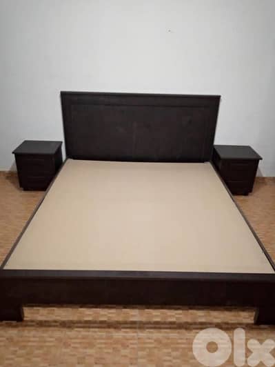 تخت مجوز مع تنين كمود جديدة من المعمل بافضل الاسعار