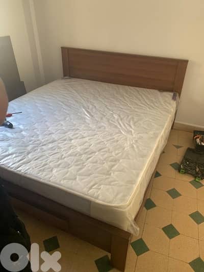تخت مجوز مع فرشة جديدة من المعمل بافضل الاسعار