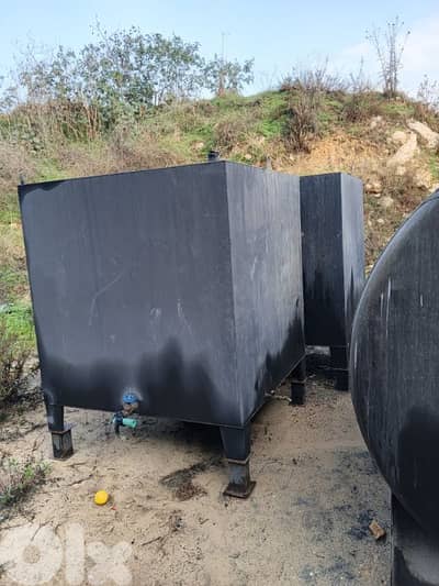 خزان مازوت ١٠,٠٠٠ ليتر + خزان عدد ٢ سعة الواحد ٣,٣٠٠ ليتر