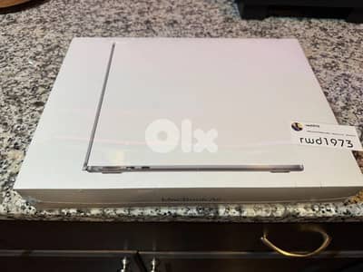 Sealed MacBook Air 13.6-inch
