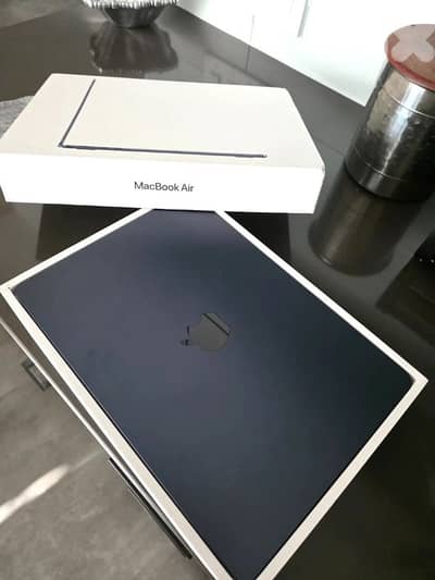 Apple MacBook Air m3 with 16GB