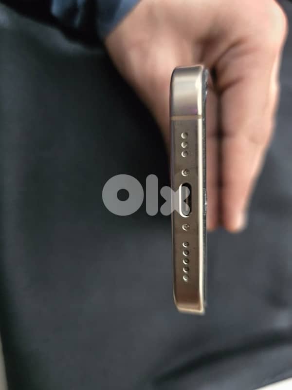 iphone 16 pro desert titanium 1