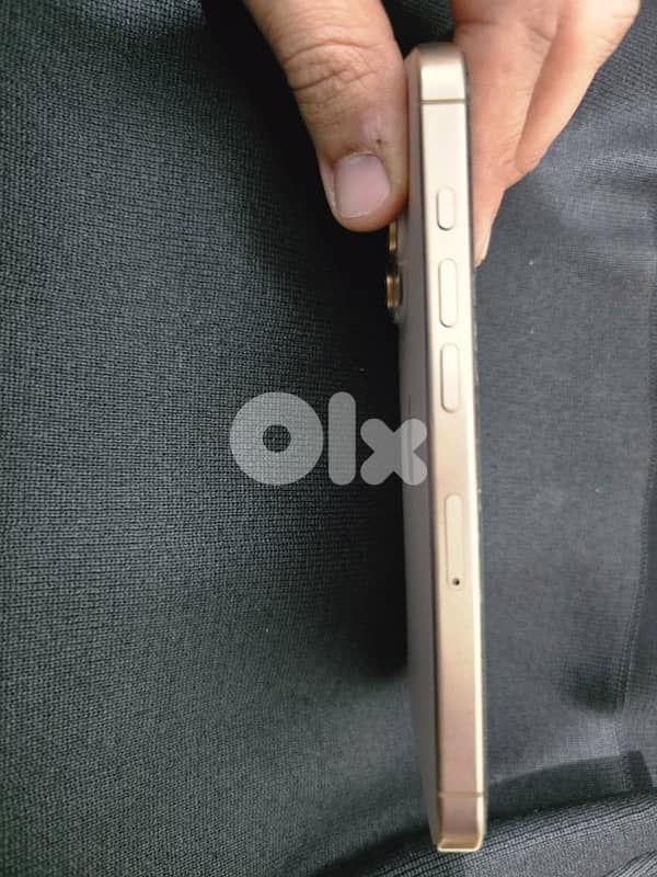 iphone 16 pro desert titanium 4