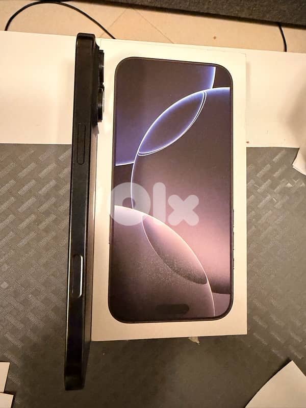 iphone 16 pro max black / 512 gb / with apple care 4