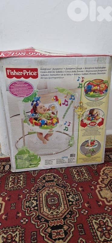 portable baby bed + 3 babies accessories 4